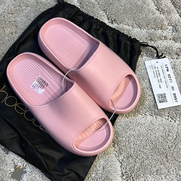 SHOE DAZZLE - Essty Flat Sandal - Picture 3 of 5